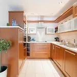 Apartament 55M2 - Darmowy Garaz - Klimatyzacja - Centrum - 24Na7 *
