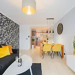Apartament 55M2 - Darmowy Garaz - Klimatyzacja - Centrum - 24Na7 Apartment *
