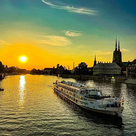 아파트 55m2 - Darmowy Garaz - Klimatyzacja - Centrum - 24na7